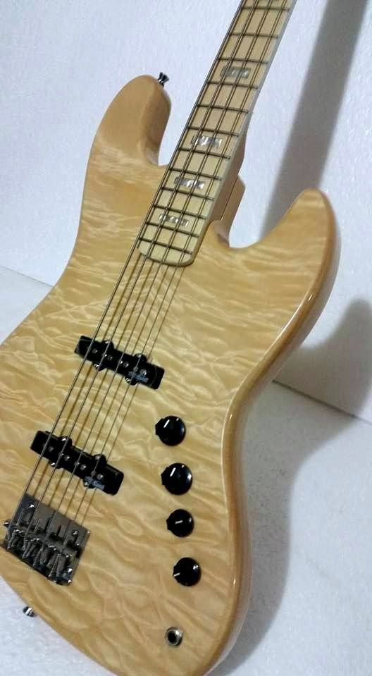 Ract Bass Flamed Maple 4c capts,hum canceling (bobina dupla) pre RB R$3.600,00 com Bags